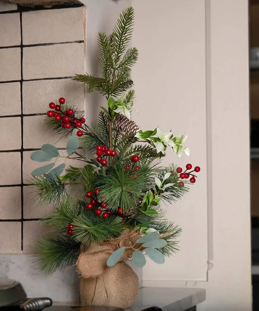 Cheery Berry Christmas Tree
