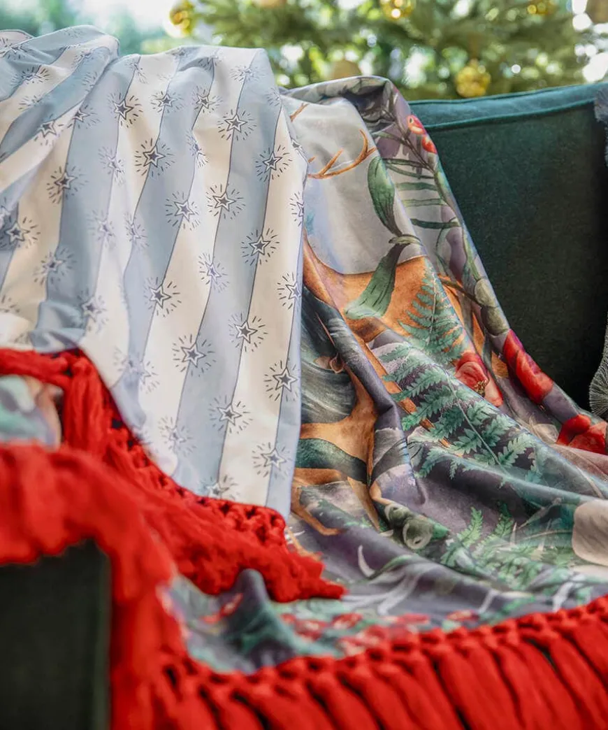 Wondrous Woodland Festive Throw